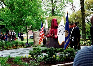 Image description is not available for 2000.047